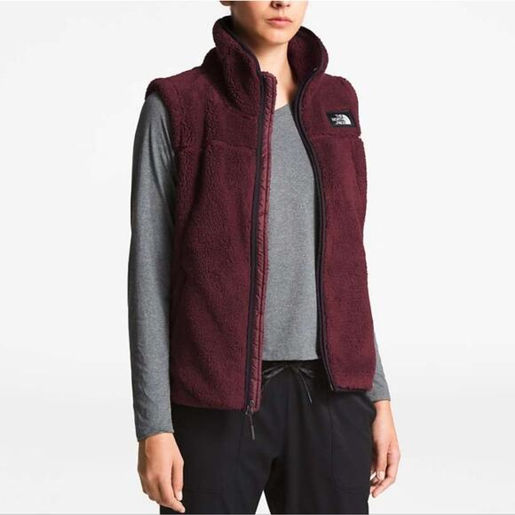 The North Face Campshire Sherpa Fleece Sleeveless Vest Sequoia Red - Picture 1 of 9